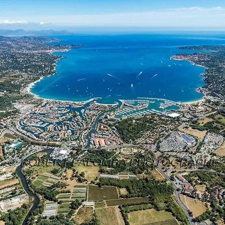 Restanques Du Golf De Saint Tropez 2 6 Personnes 格里莫
